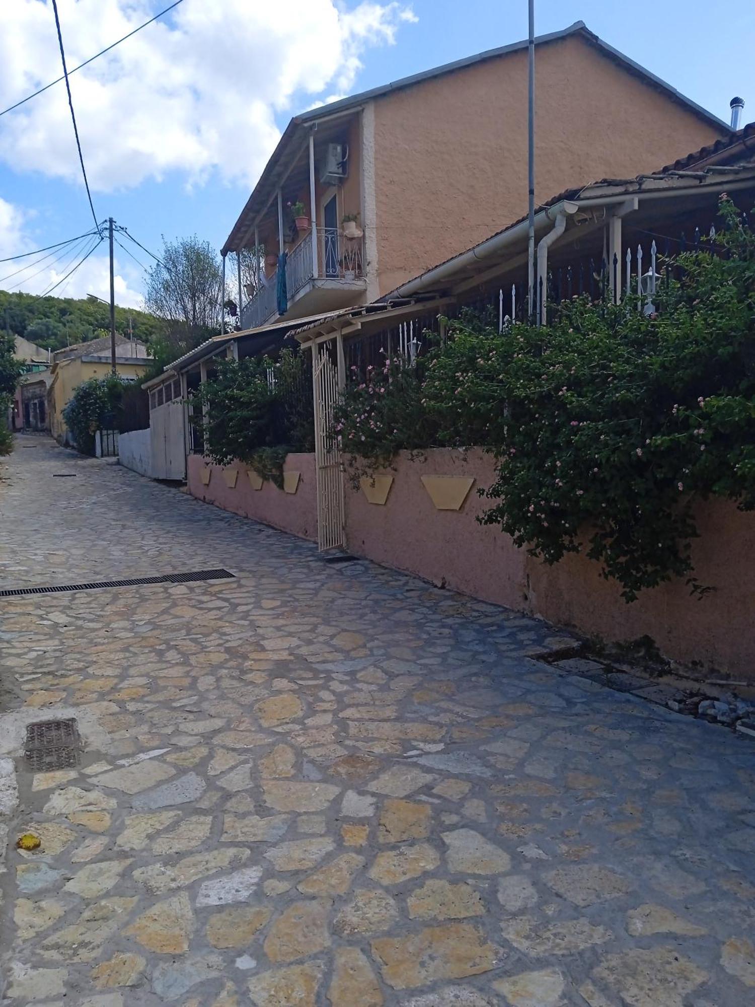 Villa Angela, Traditional Villa In The Village 阿基奥斯·伊奥尼斯·佩里斯特 外观 照片