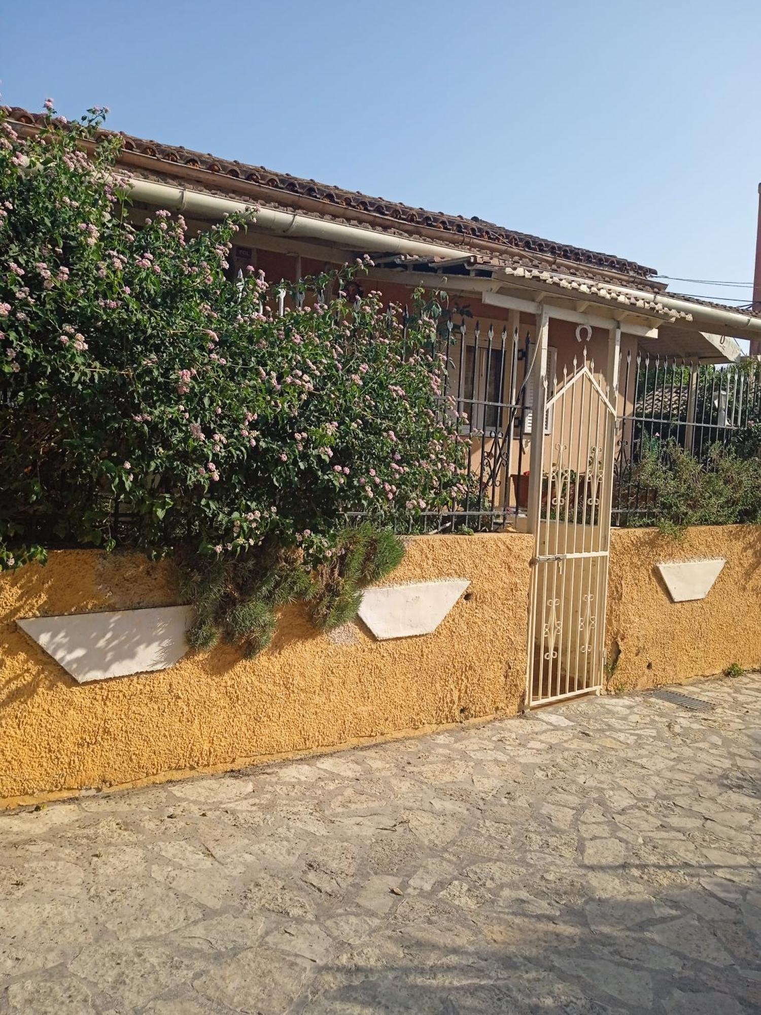 Villa Angela, Traditional Villa In The Village 阿基奥斯·伊奥尼斯·佩里斯特 外观 照片